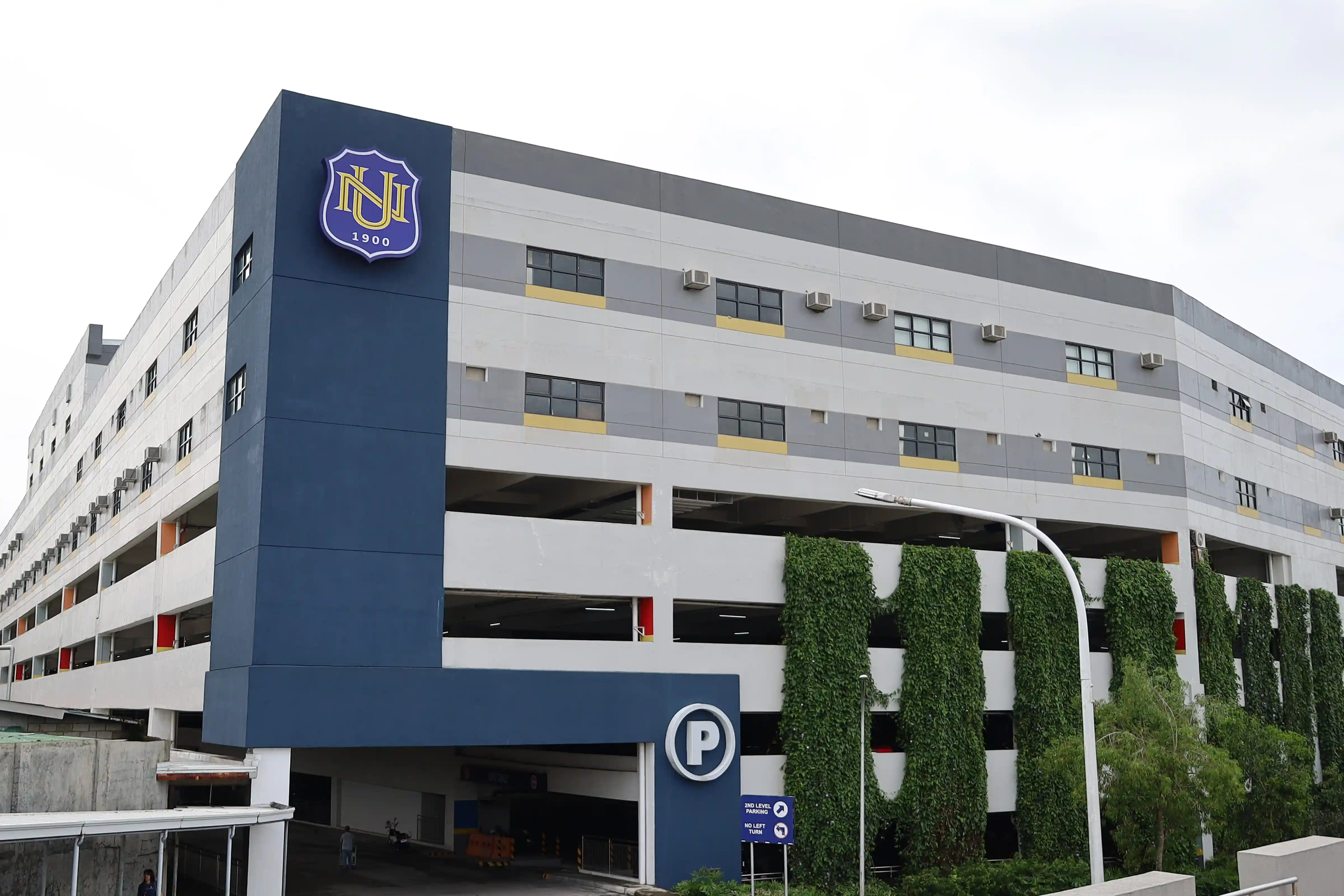 NU Lipa